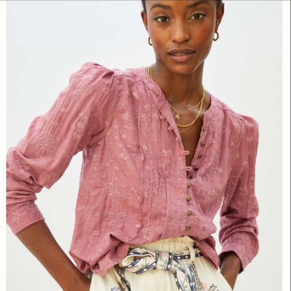 Pilcro and the Letterpress Tops - Anthropologie Pilcro Jolie Pintucked Button Embriodered Blouse in Rose (M)